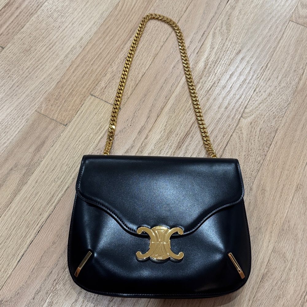Celine Shiny Calfskin Besace Clea Chain Triomphe in Black